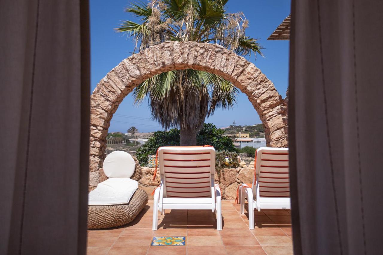 La Gariga Hotel Lampedusa Bagian luar foto